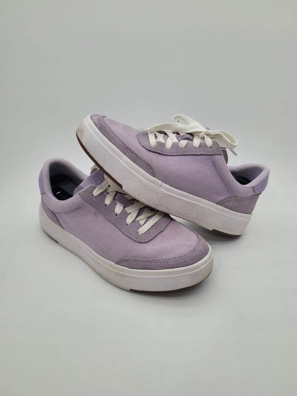 Kizik Prague Canvas Suede Sneakers Lavender Purple Men's 4.5 Wide Women's 6 Wide
